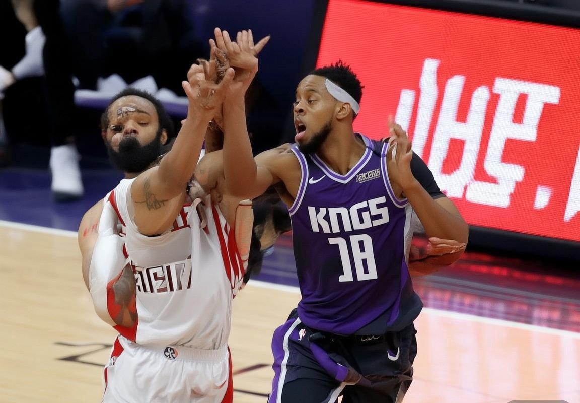 2018-2019赛季火箭国王对决：战术火花与球员成长回顾(图2)